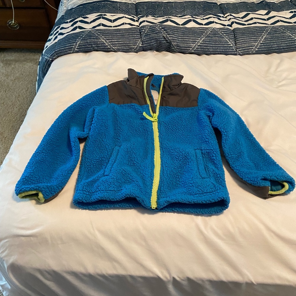 Boys size 4T fleece coat